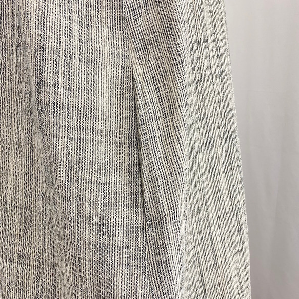【遠州織物】ジャンパースカート うすで 逆スラブ ストライプ 白黒 オーガニックコットン ノースリーブワンピース 6枚目の画像