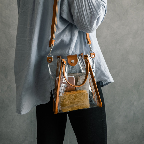 真皮和透明手拿包 2way 迷你包透明骨架 [透明/駝色] 第2張的照片