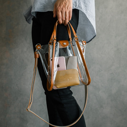 真皮和透明手拿包 2way 迷你包透明骨架 [透明/駝色] 第6張的照片