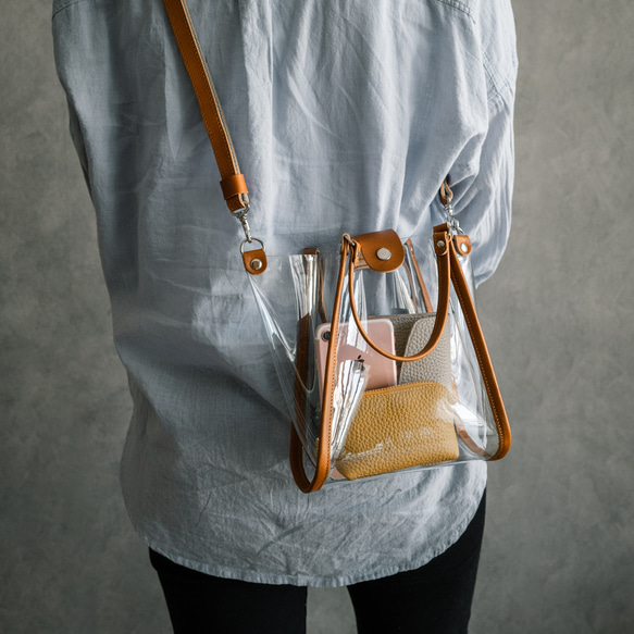 真皮和透明手拿包 2way 迷你包透明骨架 [透明/駝色] 第8張的照片
