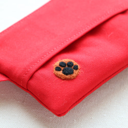 ポケットティッシュケース付き動物ミニポーチ【赤クマ】 4枚目の画像