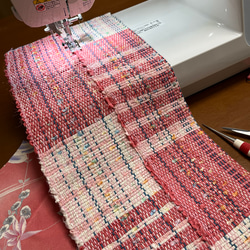 【一点物】裂織りの手織りショルダーミニバッグ ピンク 4枚目の画像