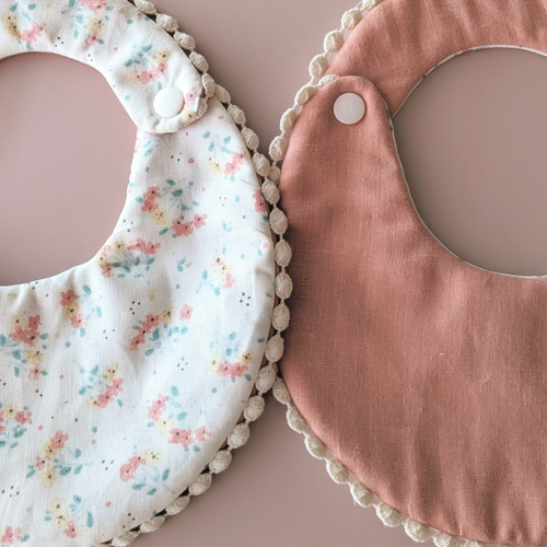 本日出品予定　ハンドメイドスタイ Ange Bouquet bib(pink) 出産祝い スタイ ギフト 新生児 スタイ