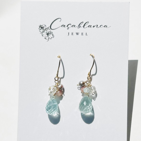 モスアクアマリンとブルー＆ホワイトカラーの天然石のピアス モスアクアマリンとブルー＆ホワイトカラーの天然石のピアス