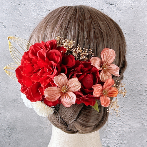 深紅で華麗に】ダリアの髪飾り/成人式/卒業式/結婚式/前撮り 深紅で華麗に】ダリアの髪飾り/成人式/卒業式/結婚式/前撮り