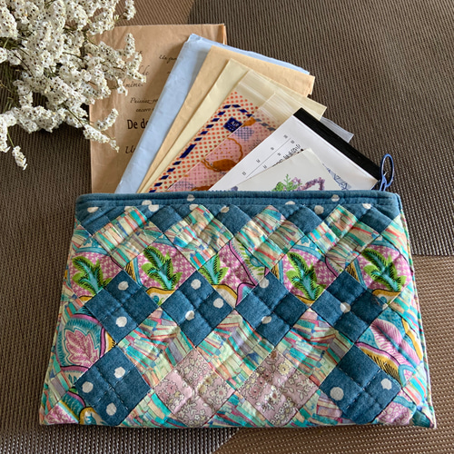 新色追加ஐ母の日の贈り物にも♡パッチワークキルトポーチ【Hyakumanen