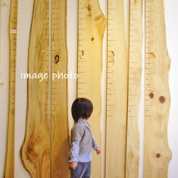 【木の身長計　耳付き材】はんのき／N-SIN-KA-01　お子さまの成長を見守る 1枚目の画像