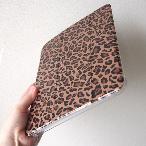 手帳型iPadケース【ヒョウ柄】三折りスタンド機能付プラケースタイプ
