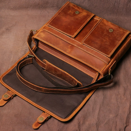 A4対応 出張バッグ メッセンジャーバッグ 牛革 ショルダー 斜めがけ 大