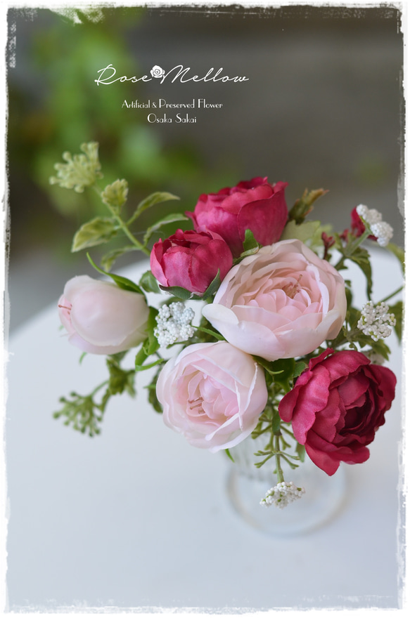 【Creema限定】フェイクウォーター・シェルピンクとラズベリー色のバラが可愛いミニブーケ　　 2枚目の画像