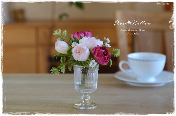 【Creema限定】フェイクウォーター・シェルピンクとラズベリー色のバラが可愛いミニブーケ　　 8枚目の画像