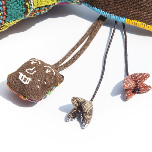 手縫いカラフル刺繍サイドバックパック、刺繍クロスボディバッグ