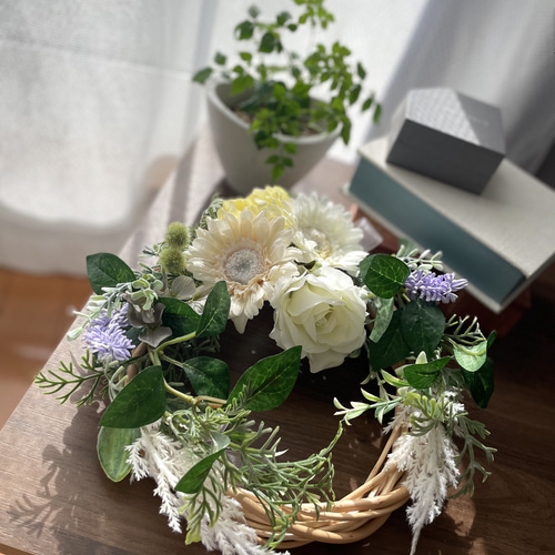 ガーベラ三日月リース 爽やか 白 グリーン アーティフィシャルフラワー  