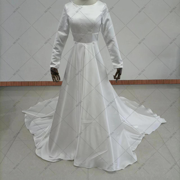 サテン シンプル ロングトレーンドレス ウェディングドレス G018 3枚目の画像