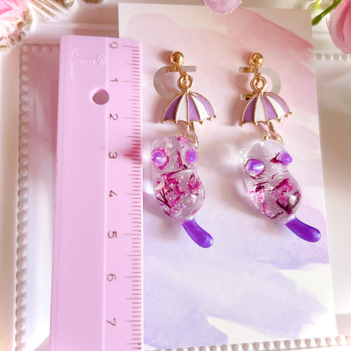 ☆金魚さんとジャレ猫ちゃんピアス 苺いっぱいラブリーSpringじゃれ猫