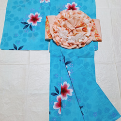 ワンタッチ浴衣　くらわん浴衣　鮮やか水色桜模様 3枚目の画像