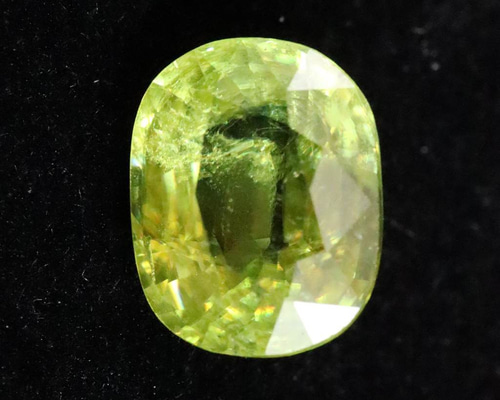 スフェーン グリーン 8.4mmオーバル ファセットカット ルース 2.0ct  