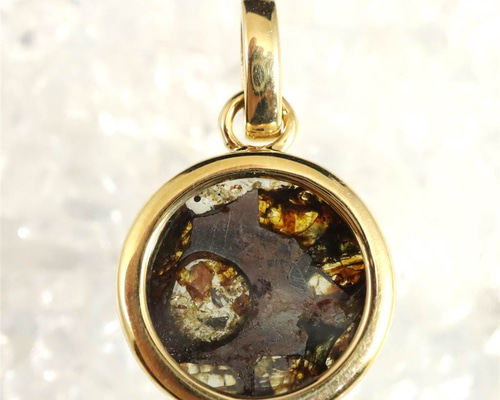 ケニア共和国セリコ産 パラサイト隕石 13mmラウンド ペンダント K18YG