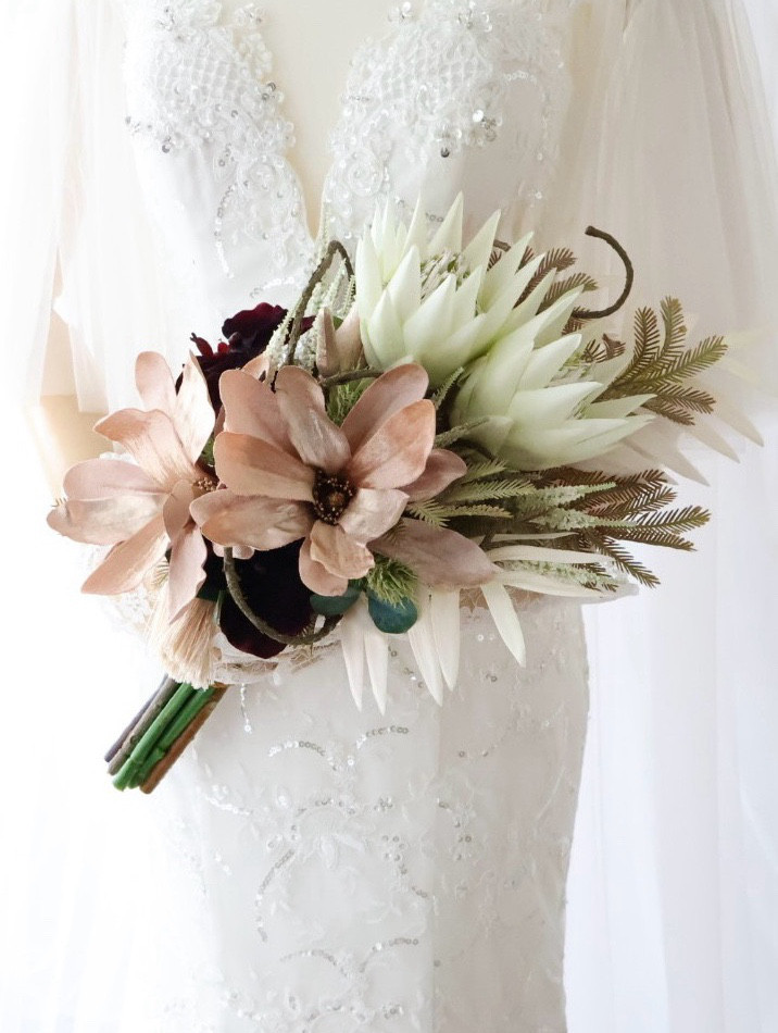 和装ブーケ [送料無料] アームブーケ マグノリア プロテア  胡蝶蘭