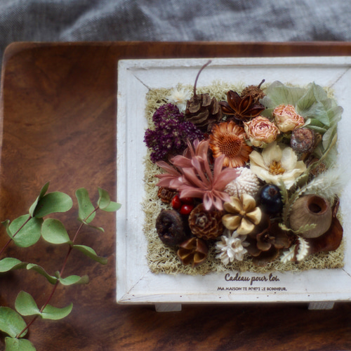 ホワイト＊スクエアフレームアレンジメント】ドライフラワー 木の実