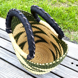 ニアリガ丸底バスケット／伝統柄（緑）／黒革ハンドル（ブルキナ・ガーナバスケット） 3枚目の画像