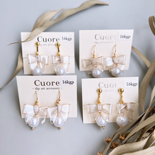 リボン ピアス/イヤリング ホワイト 白 おしゃれ プレゼント デート