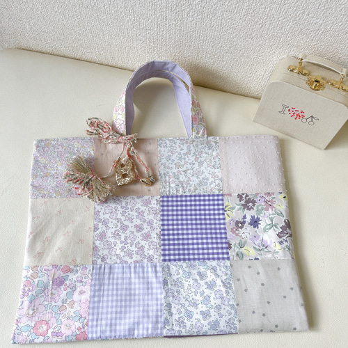 リバティパッチワークレッスンバッグパープル系 レッスンバッグ manon