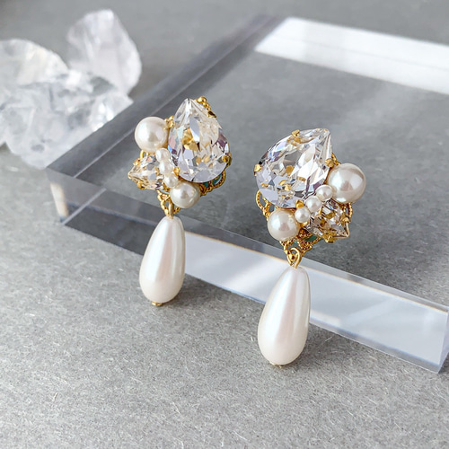 ナチュラル/煌めくクリスタルと雫パールピアス/イヤリング＜結婚式