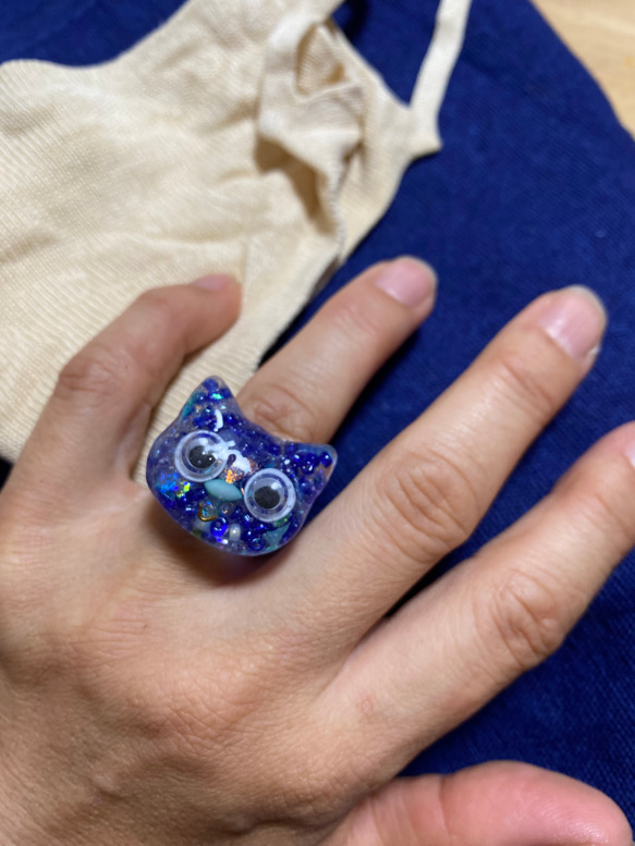 レジンで作った猫の顔のリング　指輪　ハンドメイド 2枚目の画像