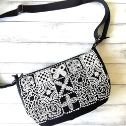 受注製作]ミナペルホネン,タンバリン,刺繍.トートバッグ/ネイビー