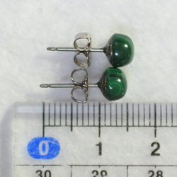 （1 件）孔雀石耳環（6 毫米，鈦柱） 第5張的照片