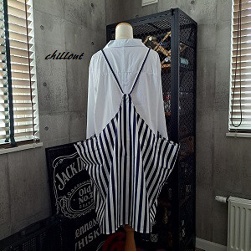 背中がかわいい】エプロンドレス：ネイビー：ストライプ【0680