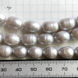 淡水真珠AA ライス11×9×9mm ライトシルバー 4粒　天然石パーツ 3枚目の画像