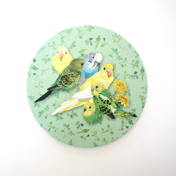 円形パネル作品「セキセイインコとひよこ草」【30cm】 写真