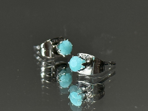 アマゾナイト 〜天の河の石〜 のプチスタッドピアス　サージカルステンレス316L 7枚目の画像