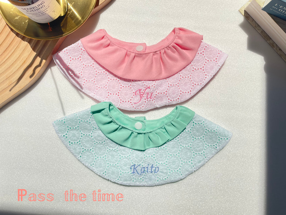 も☆ハンドメイドスタイ　名入れスタイ　フリル 楽天市場】【フリルスタイ】 名入れ 名前入り 刺繍 スタイ