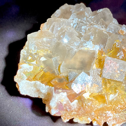 希少✨ ゴールデン レインボー フローライト パキスタン産　原石　ラフストーン 4枚目の画像