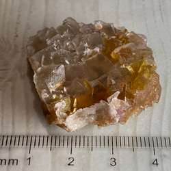 希少✨ ゴールデン レインボー フローライト パキスタン産　原石　ラフストーン 10枚目の画像