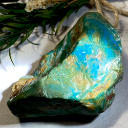 幸運を呼び込む✨ ブルー　オパール　ラフストーン　原石 1枚目の画像