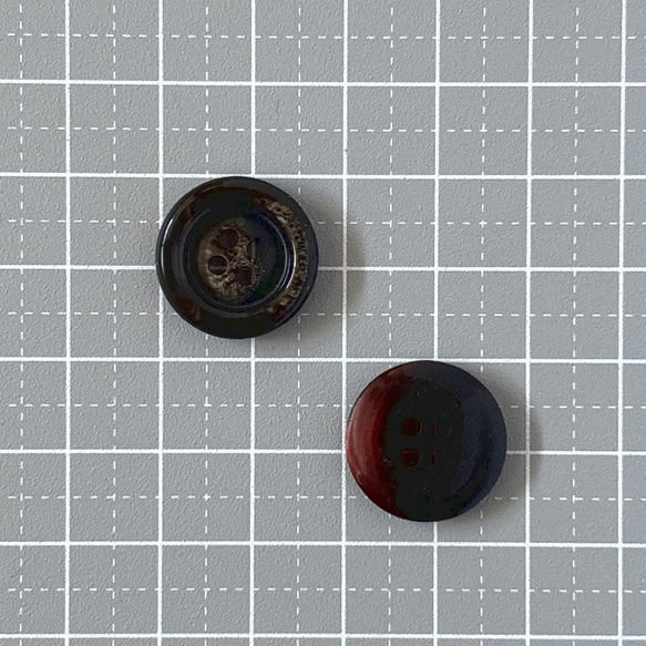 ボタン レトロ 円形 丸型 レッド ブラウン グレー ベージュ グリーン 4つ穴 18mm 16個セット el-075 3枚目の画像