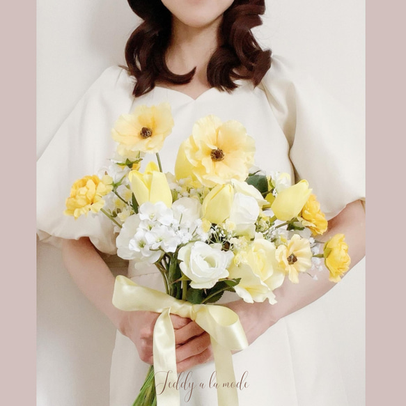 イエロー＆ホワイトの韓国風ブーケ　チューリップブーケ　ウエディングブーケ（造花）アーティフィシャルフラワー 6枚目の画像