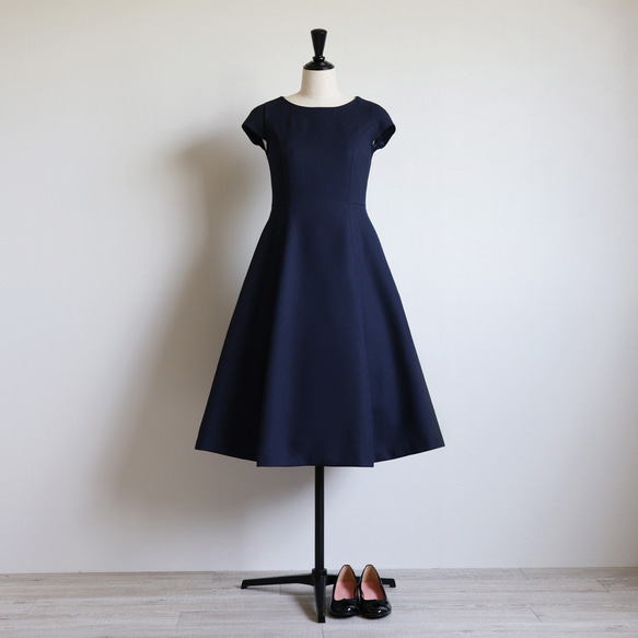 【3種尺寸可供選擇◎】蓋袖優雅洋裝【海軍藍】 第2張的照片