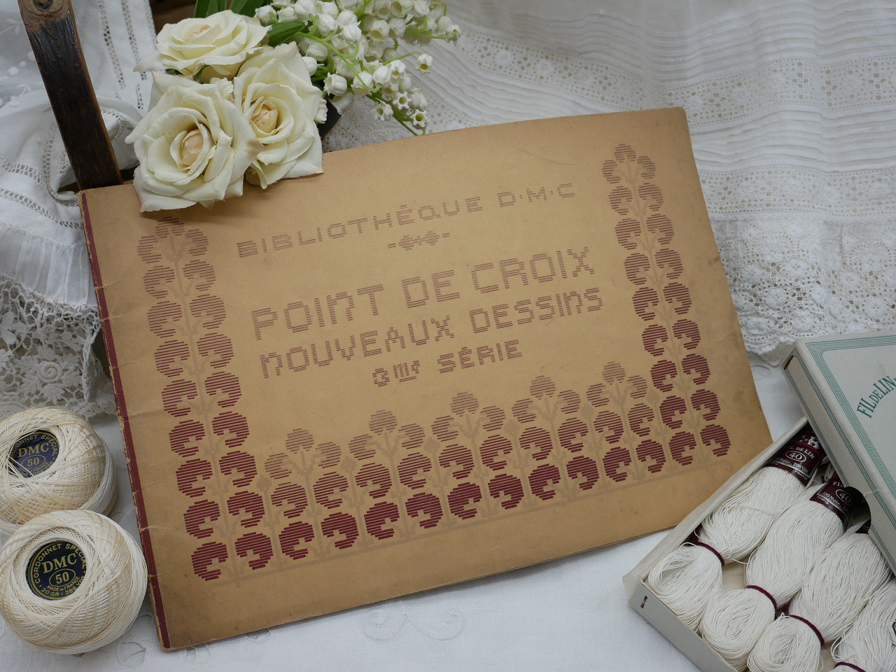 フランスアンティークDMC刺繍図案集（POINT DE CROIX） 編み図