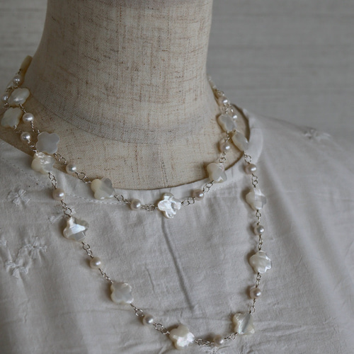 白蝶貝　淡水パール　ロングネックレス 4枚花シェル（白蝶貝）と淡水パールのロングネックレス【FS-726