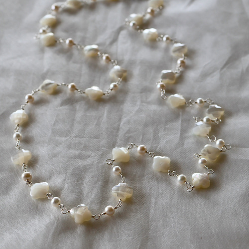 白蝶貝　淡水パール　ロングネックレス 白蝶貝 パールクローバーベビーロングネックレス オレンジ 80cm