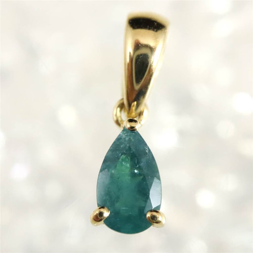 グランディディエライト 5mmペアシェイプ ペンダント K18YG 0.43g