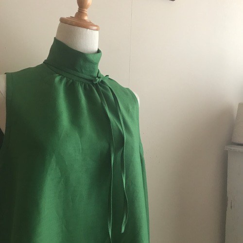 ハンドメイド 人気作家 フレンチリネンハイネックフレアマキシワンピース 黒 フレンチリネン（チャコールグレー）で作ったハイネックフレア