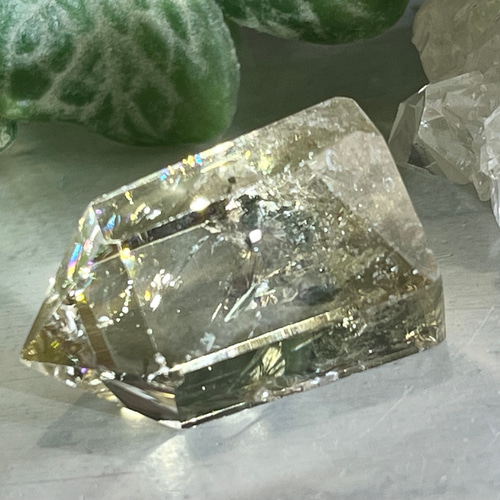 財を呼び込む✨　龍脈水晶　非加熱　シトリン　黄水晶　クォーツ ポイント　原石 財を呼び込む✨ 龍脈水晶 非加熱 シトリン 黄水晶 クォーツ