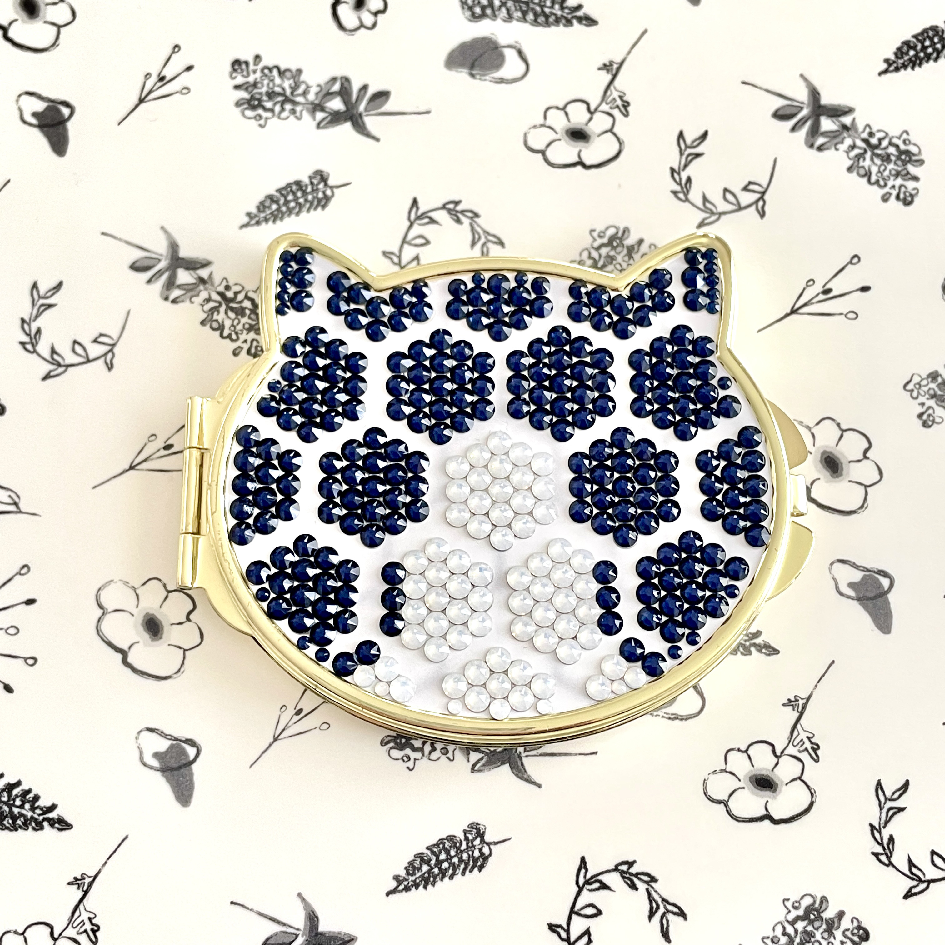 ◇ハニカムタイル◇Catミラー ゴールド「ハチワレ」●コンパクトミラー●【2面鏡】ねこ＊クリスタルガラス