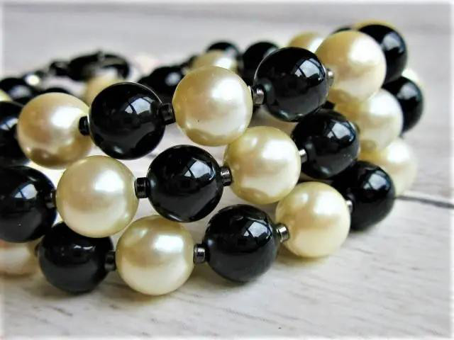 【B75】　ネックレス　ホワイトパール(本真珠)　オニキス　天然石　天然石ビーズアクセサリー